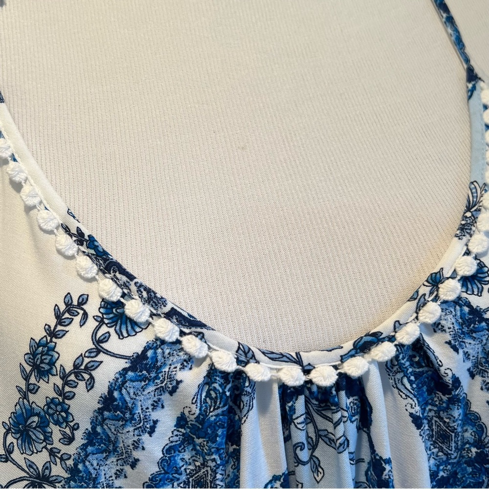 IN BLOOM camisole tank top medium blue white floral lace new with tags - Picture 7 of 9